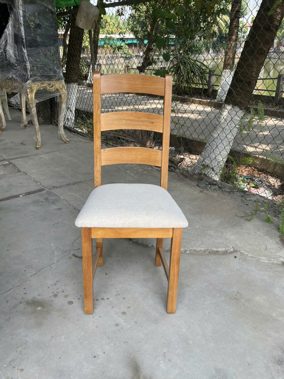 ghe-an-hien-dai-3-nan-go-soi